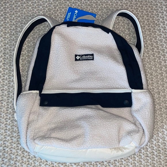 Columbia Unisex Helvetia 14L Backpack - Picture 2 of 11